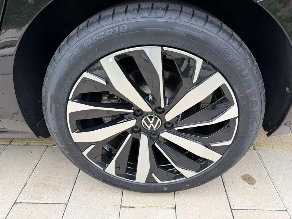 Volkswagen Passat — фото 3