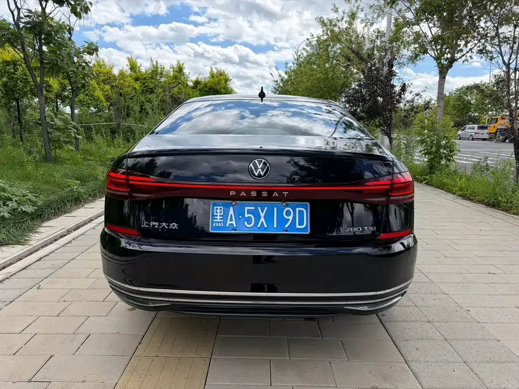Volkswagen Passat — фото 7