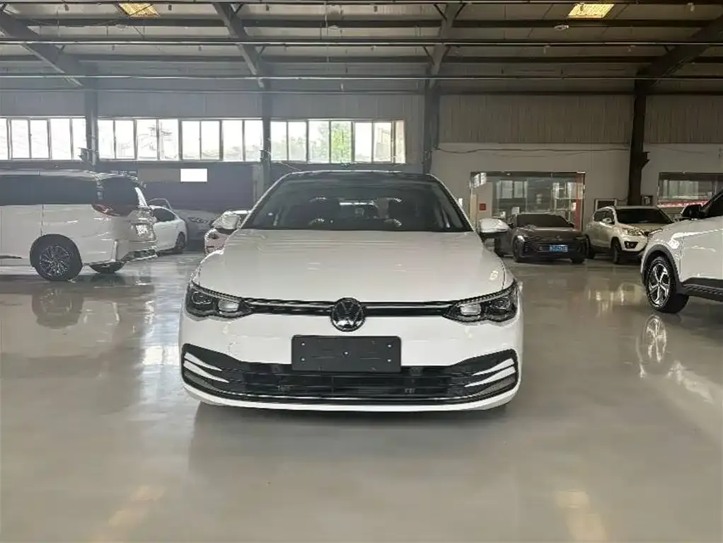 Volkswagen Golf 2021 из CN, фото 2