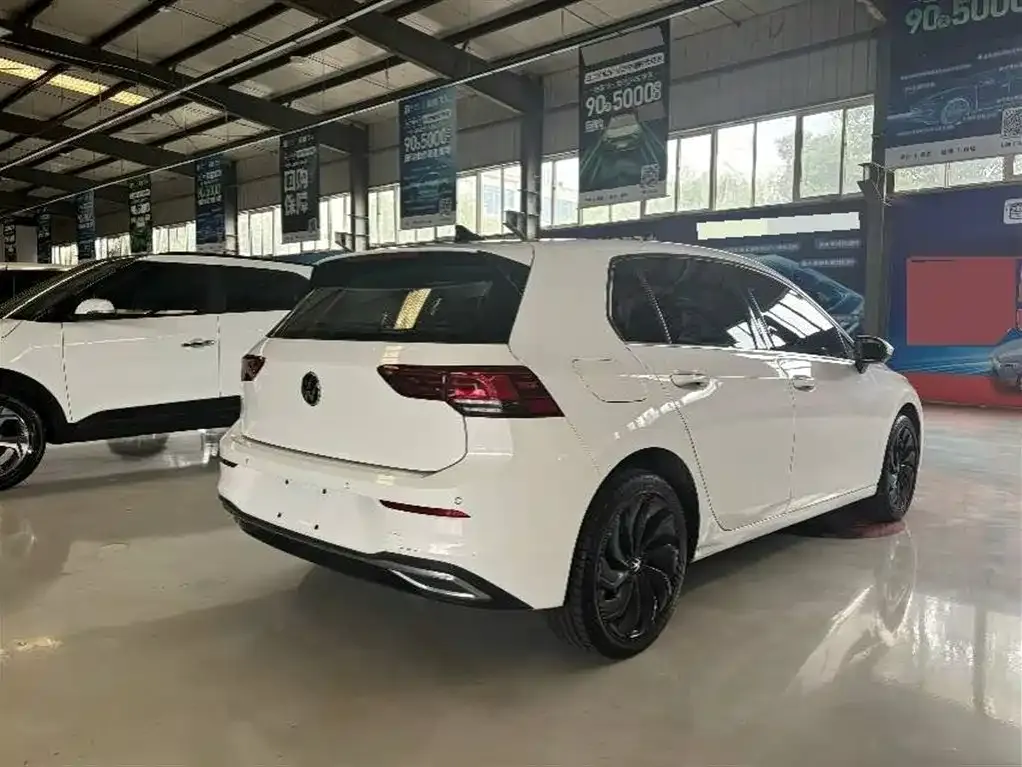 Volkswagen Golf 2021 из CN, фото 4