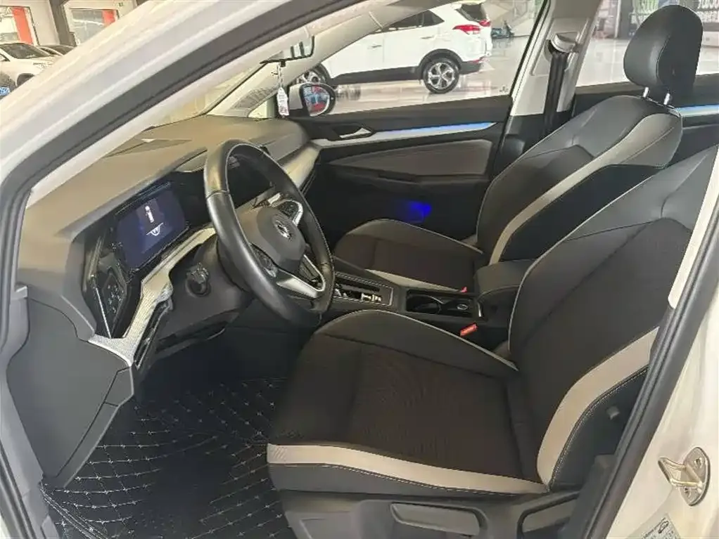 Volkswagen Golf 2021 из CN, фото 3