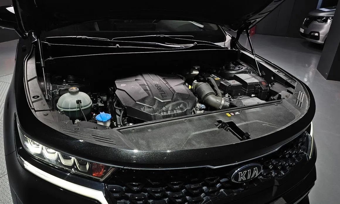 Kia Sorento — фото 6