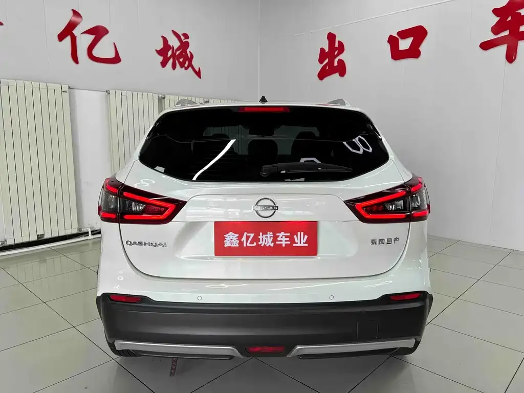 Nissan Qashqai — фото 9