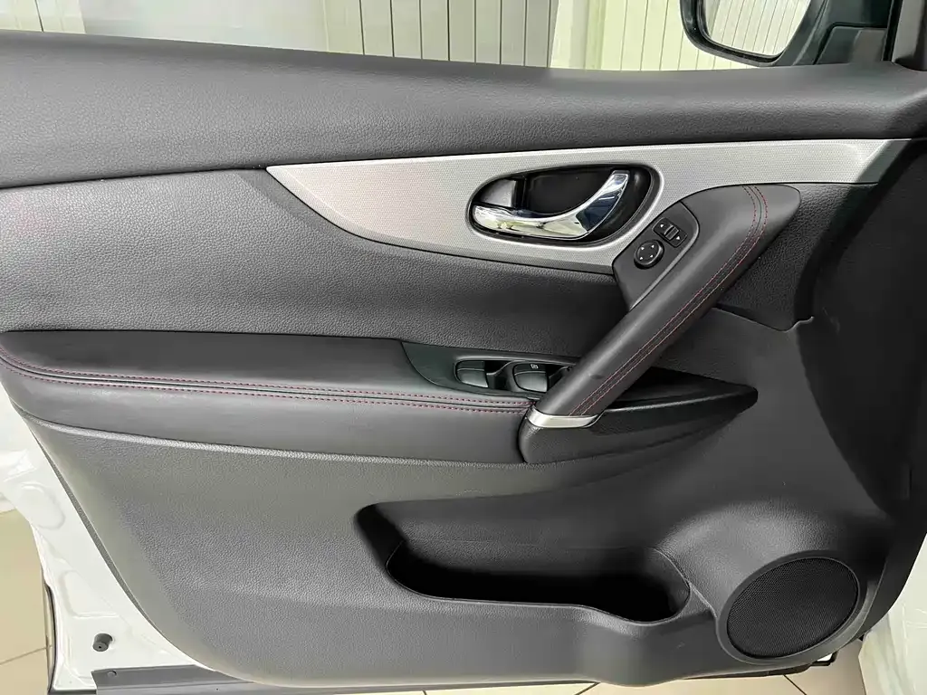 Nissan Qashqai — фото 4