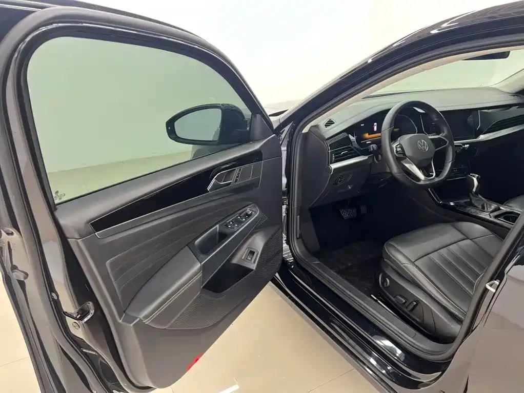 Volkswagen Passat — фото 10