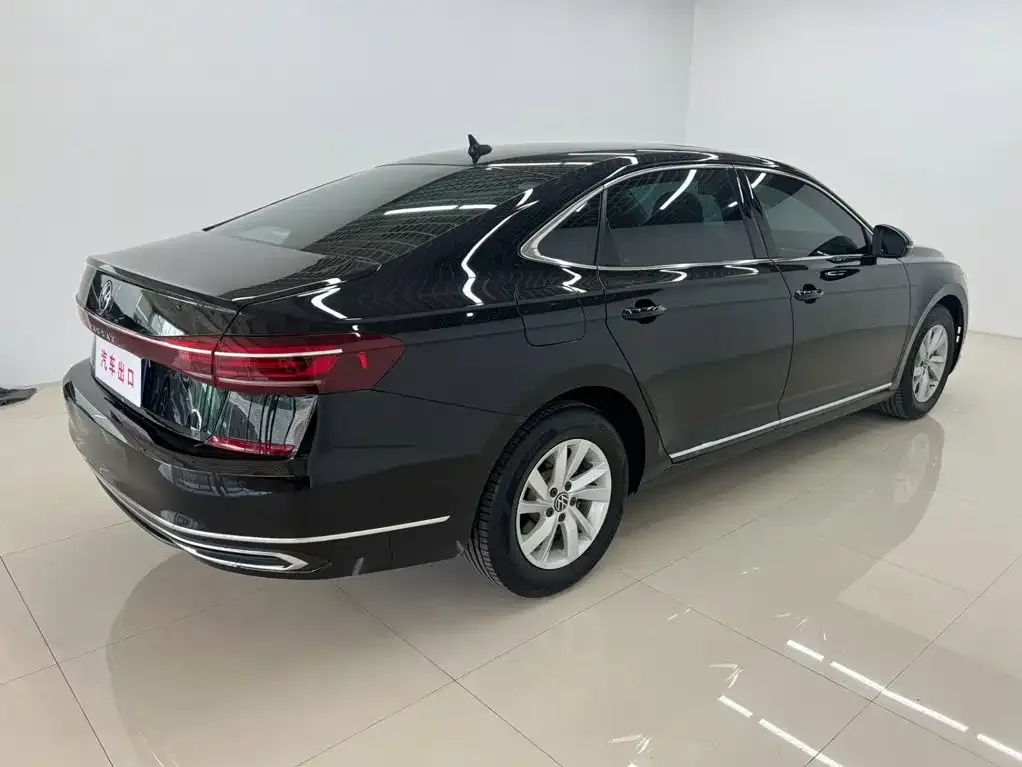 Volkswagen Passat — фото 8