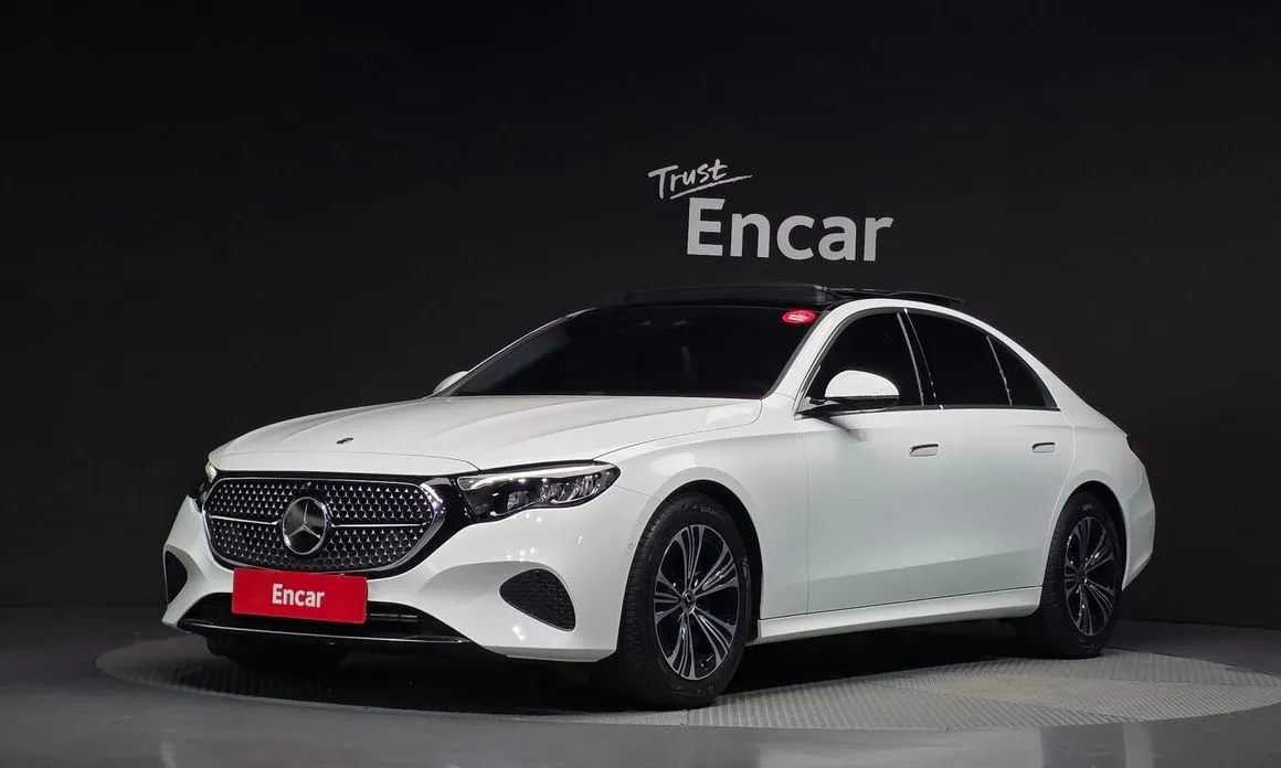 Mercedes-Benz E-Class — фото 1