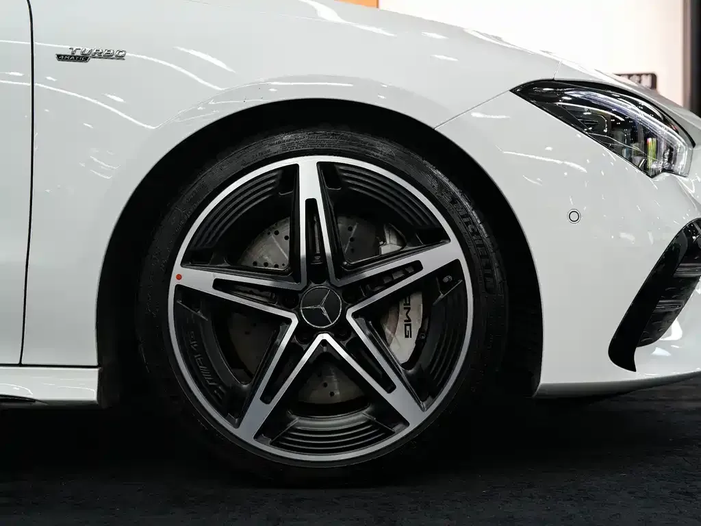 Mercedes-Benz CLA AMG — фото 5