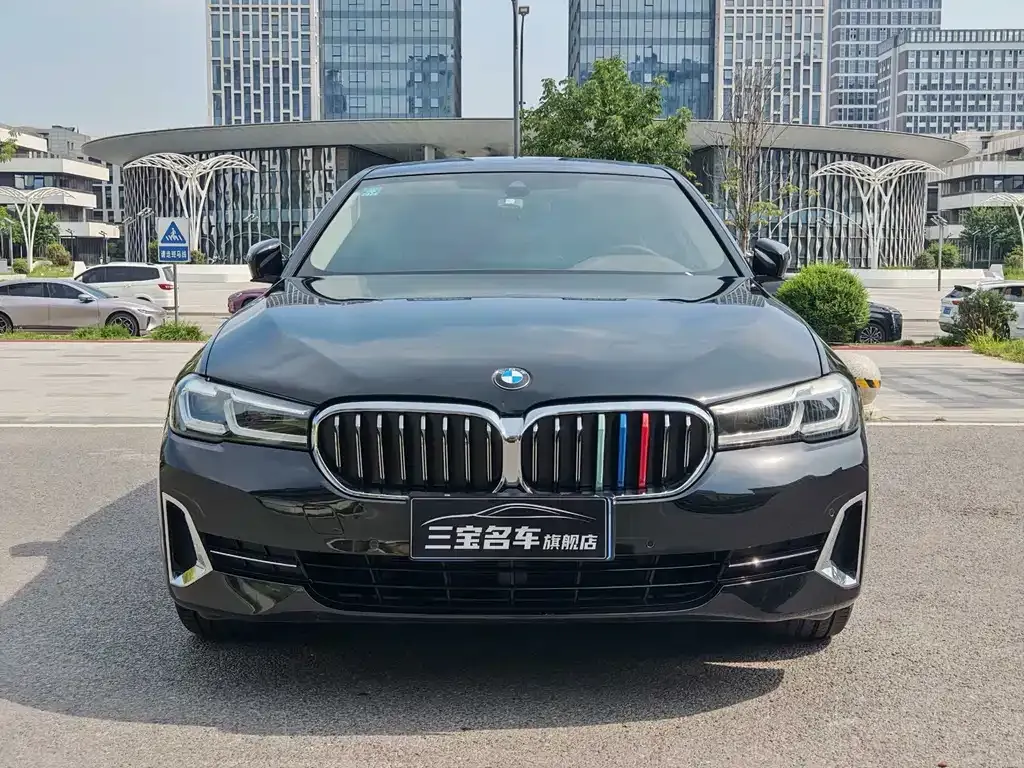 BMW 5 Series — фото 10