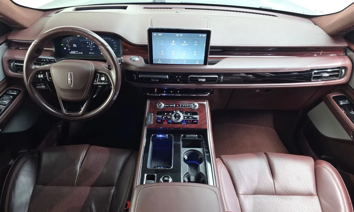 Lincoln Aviator — фото 3