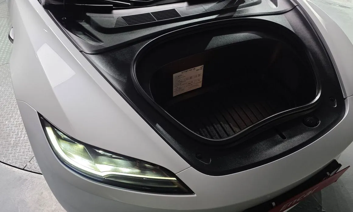Tesla Model 3 — фото 10