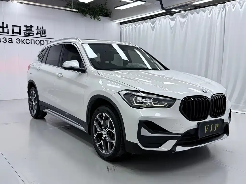 BMW X1 — фото 5