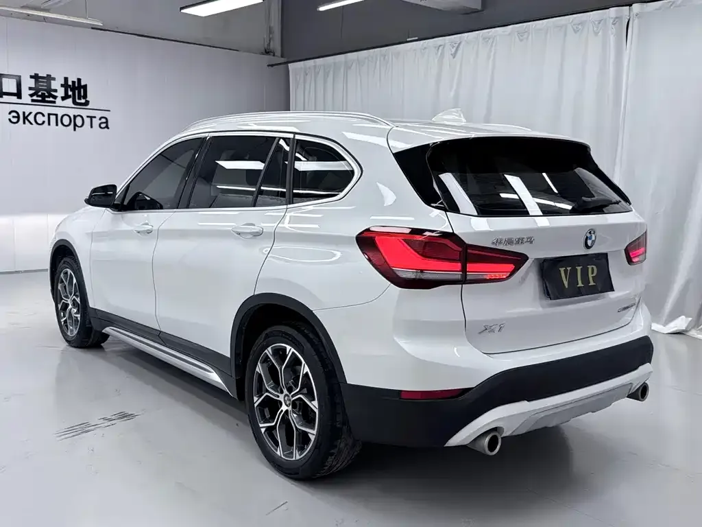 BMW X1 — фото 8