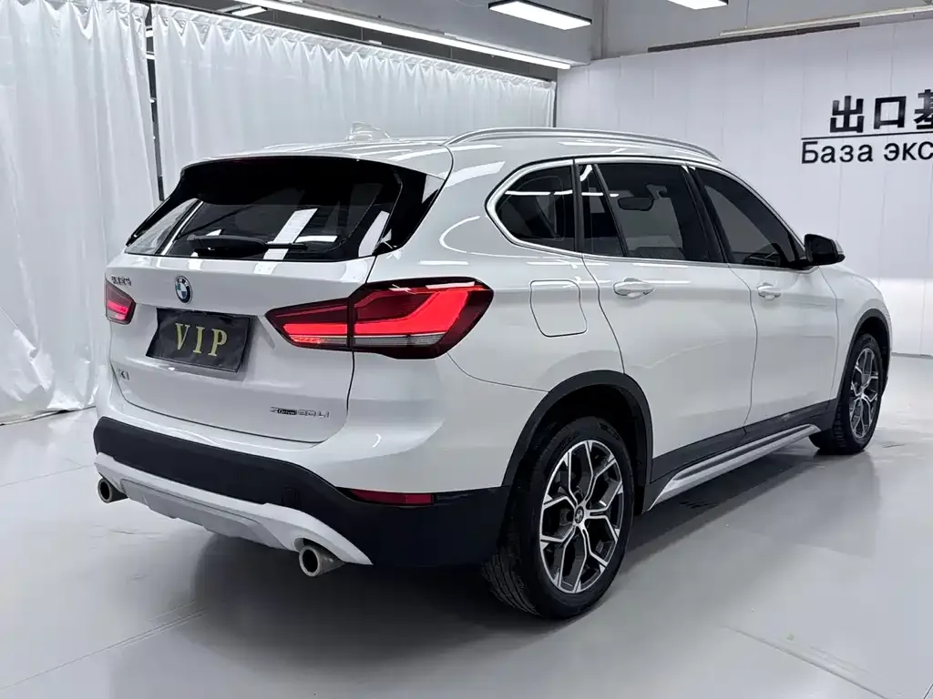 BMW X1 — фото 7