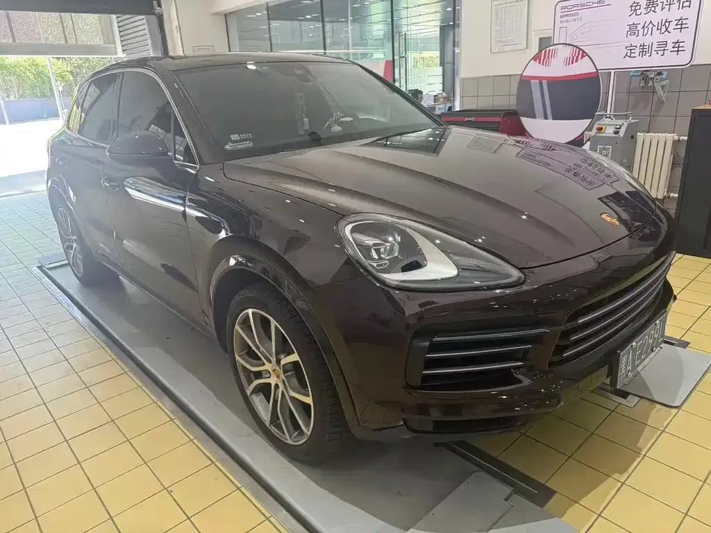 Porsche Cayenne — фото 10