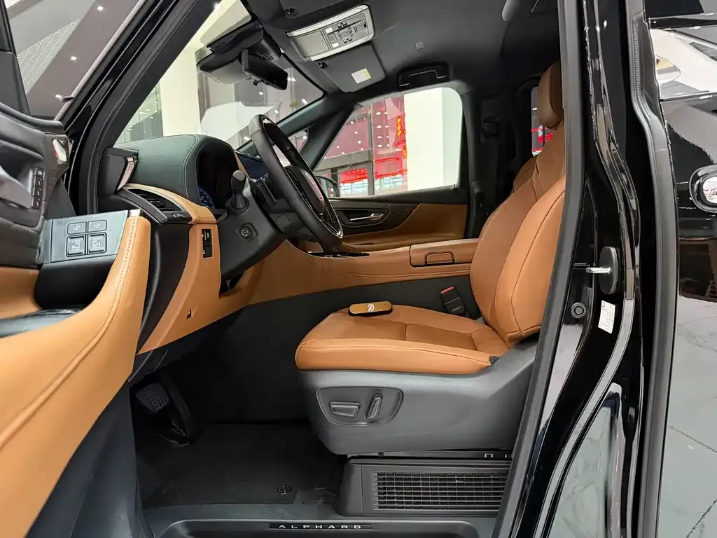Toyota Alphard — фото 6