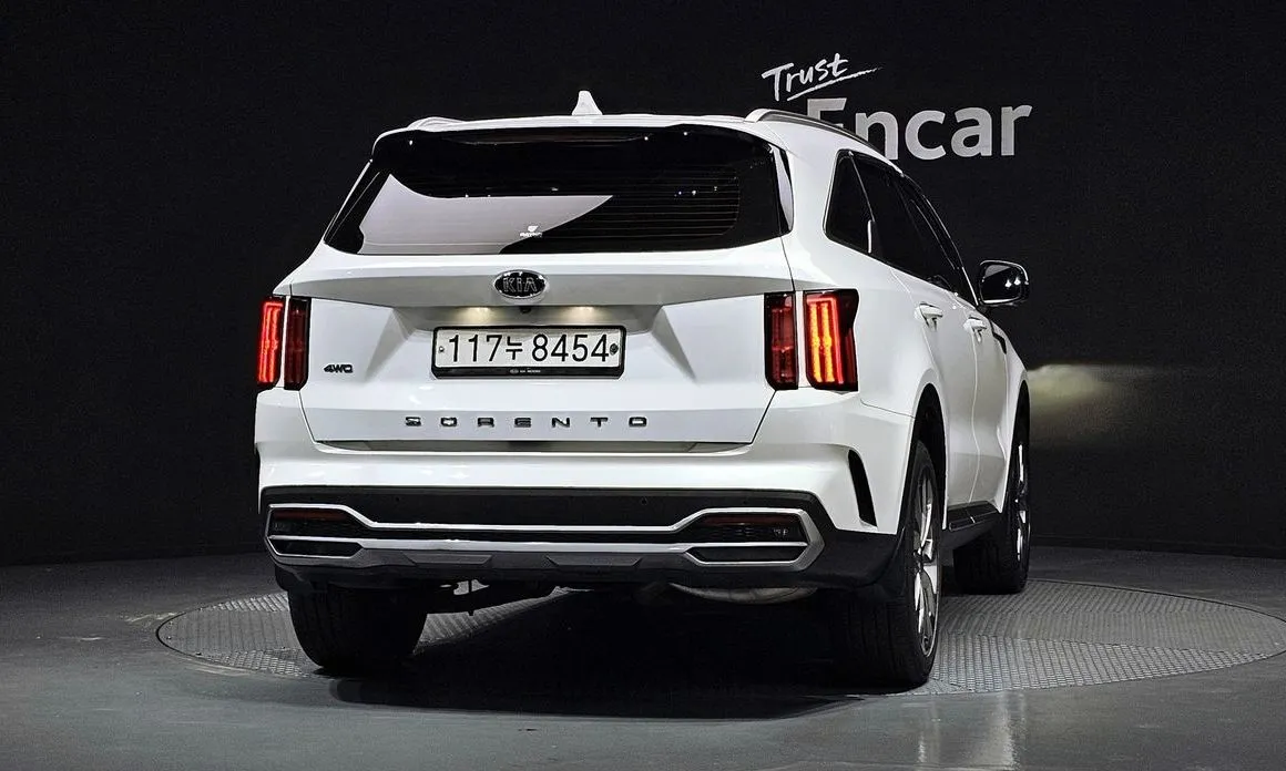 Kia Sorento — фото 7