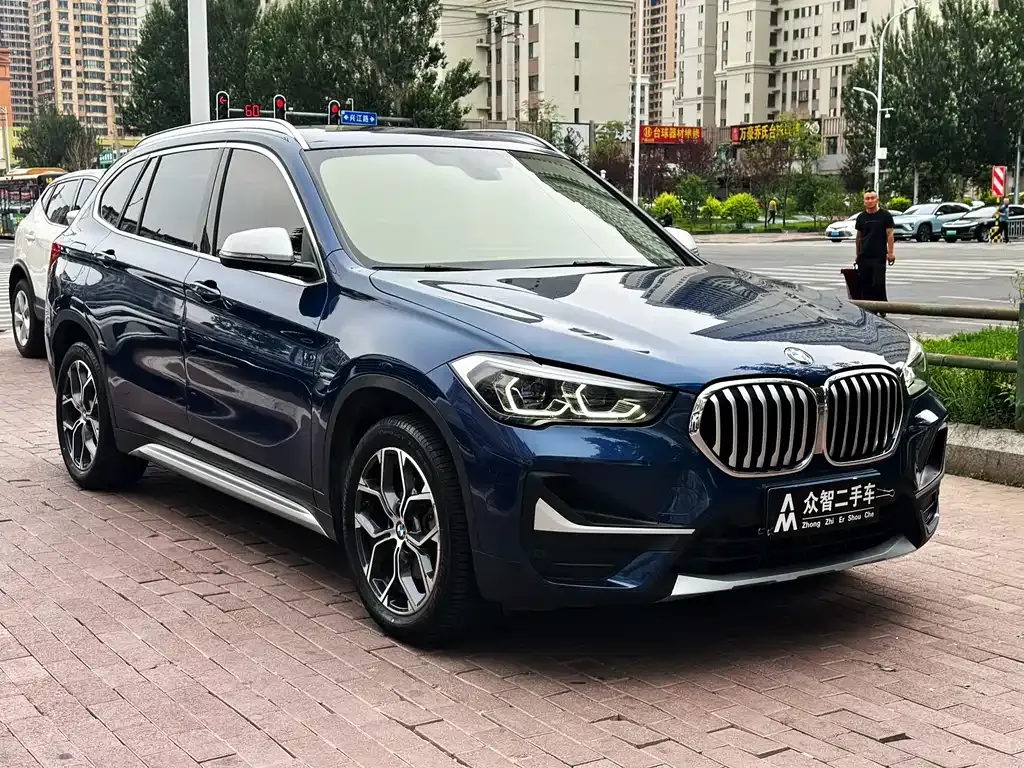BMW X1 — фото 8