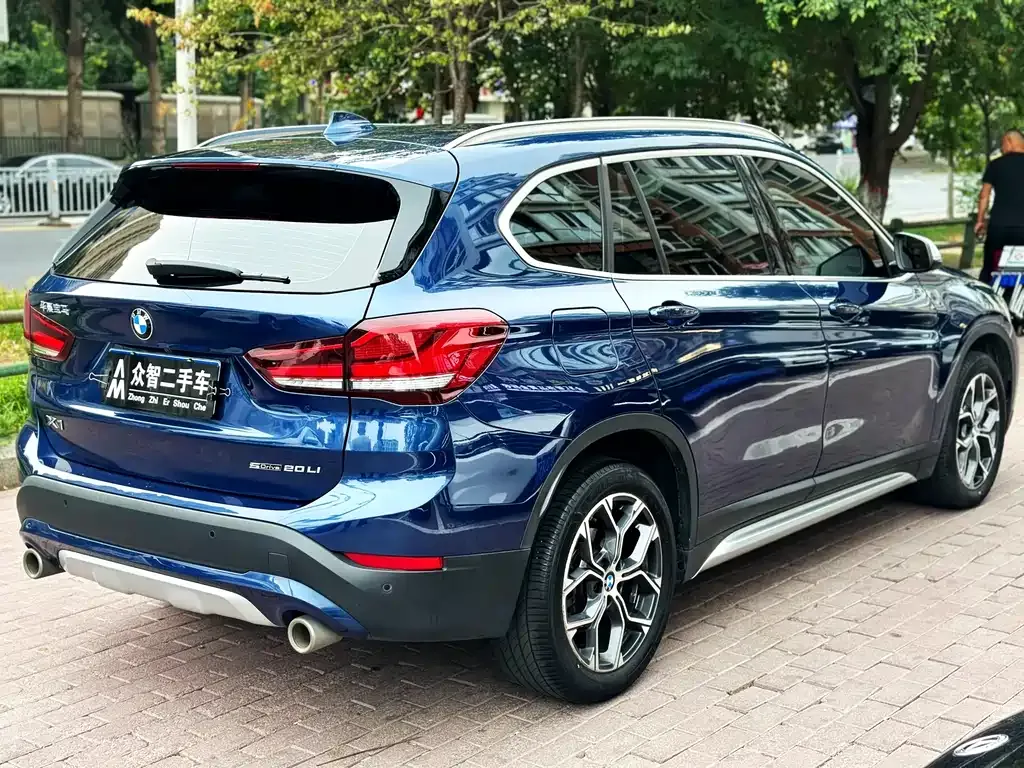 BMW X1 — фото 9