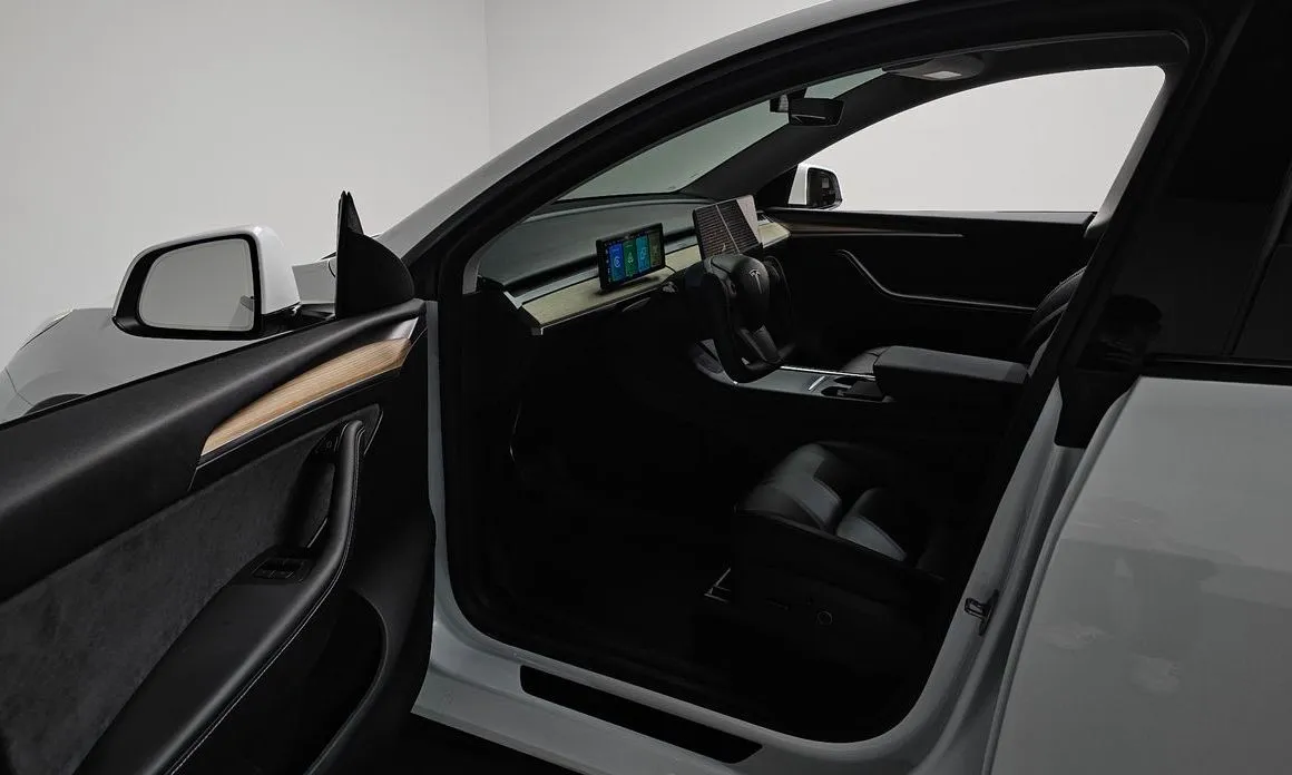 Tesla Model Y — фото 4