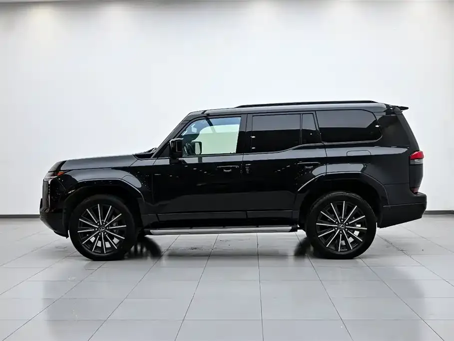 Lexus GX 2025 из CN, фото 2