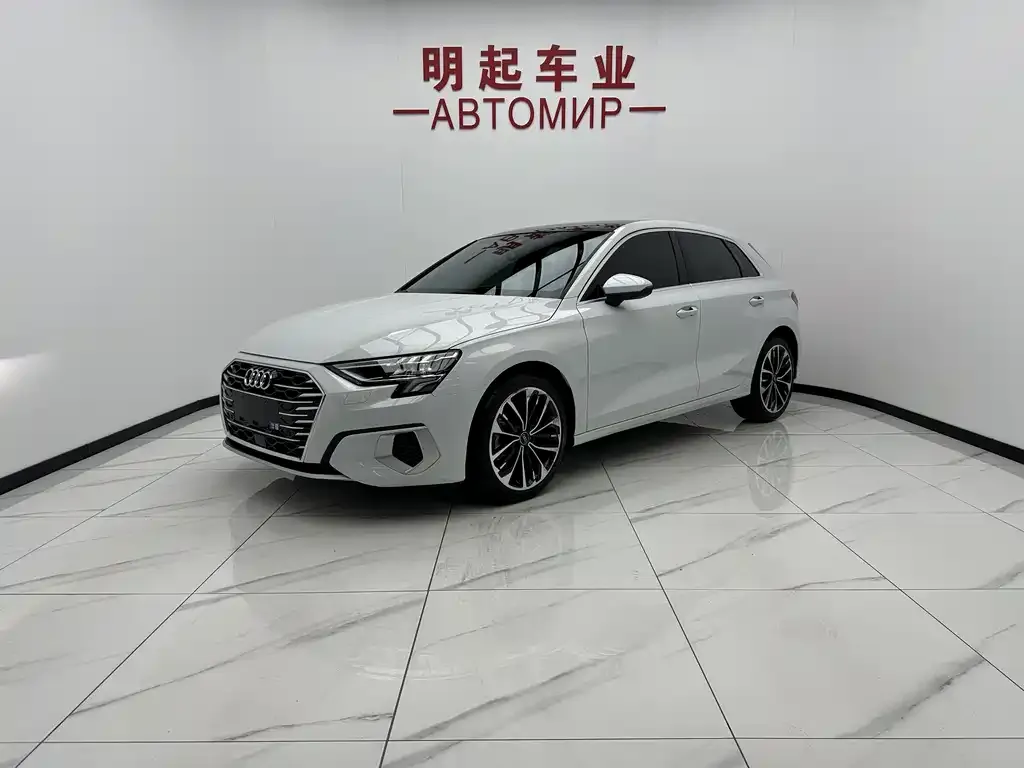 Audi A3 — фото 1