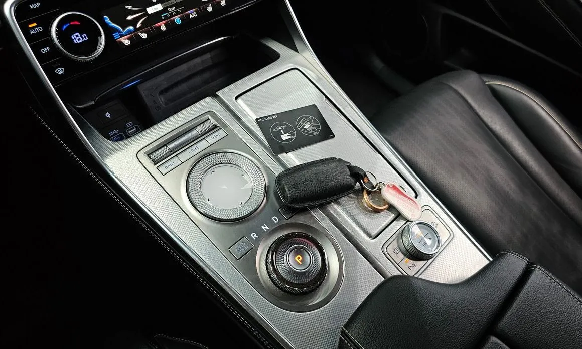 Genesis GV80 — фото 10