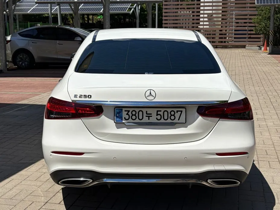 Mercedes-Benz E-Class 2023 из KR, фото 10