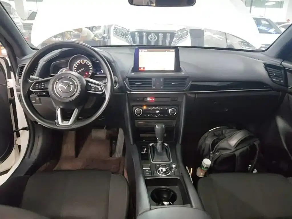 Mazda CX-4 — фото 10