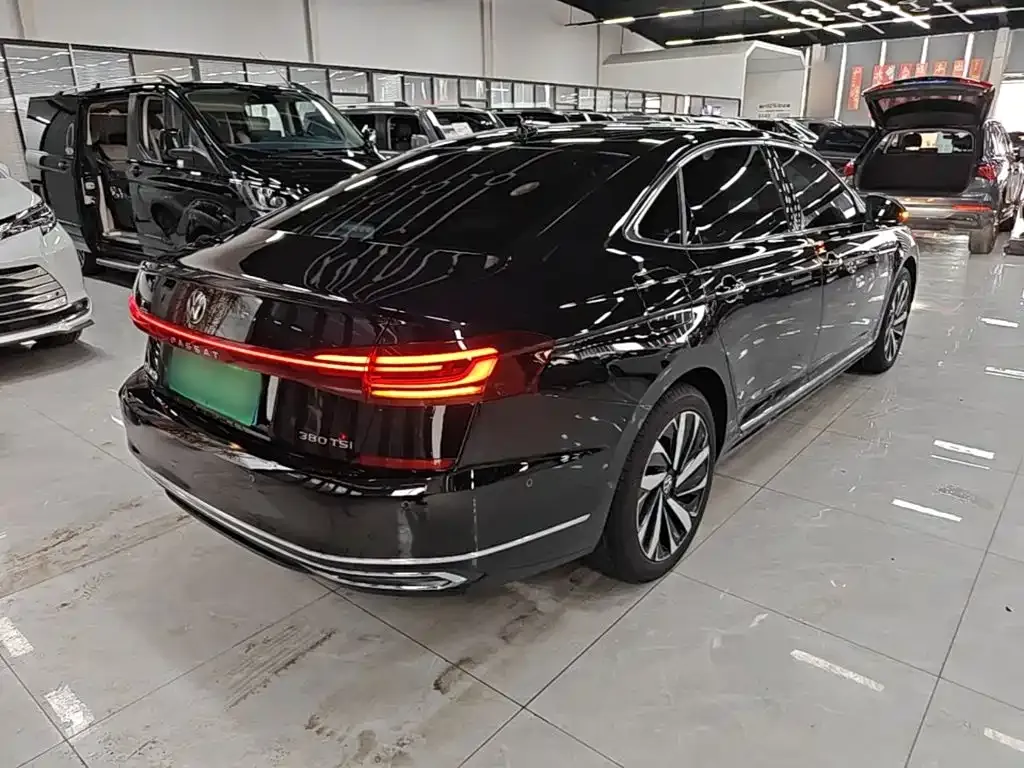 Volkswagen Passat — фото 9