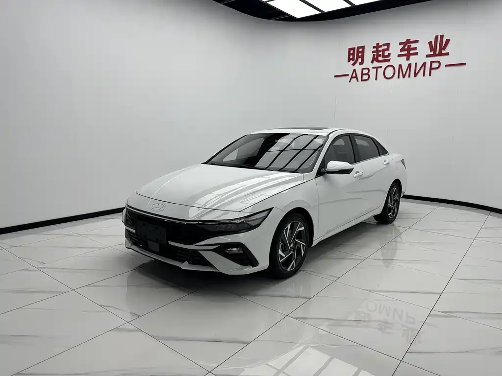 Hyundai Elantra — фото 3