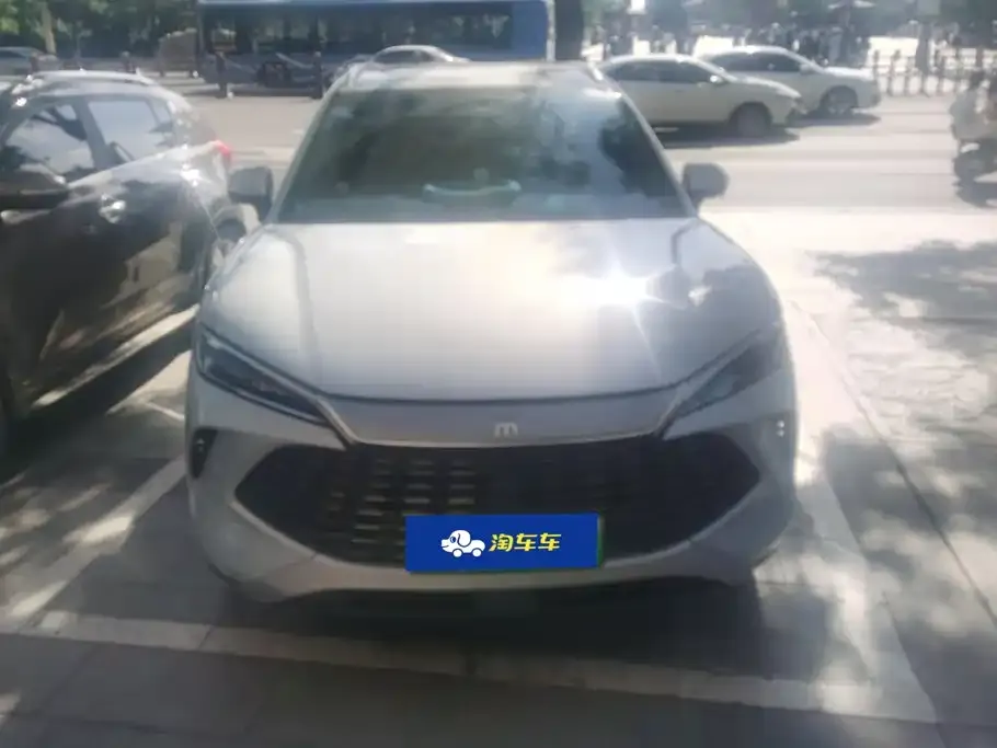BYD L DM-i — фото 3