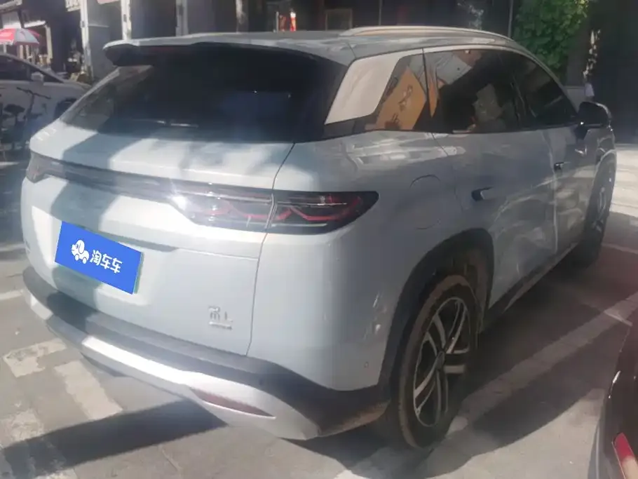 BYD L DM-i — фото 2