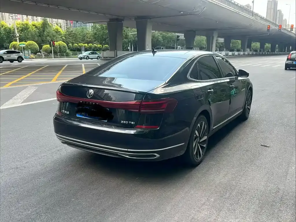 Volkswagen Passat — фото 5