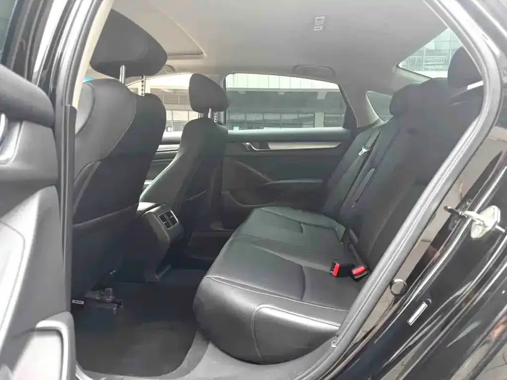 Honda Accord — фото 2