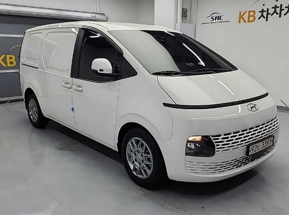 Hyundai Staria — фото 3