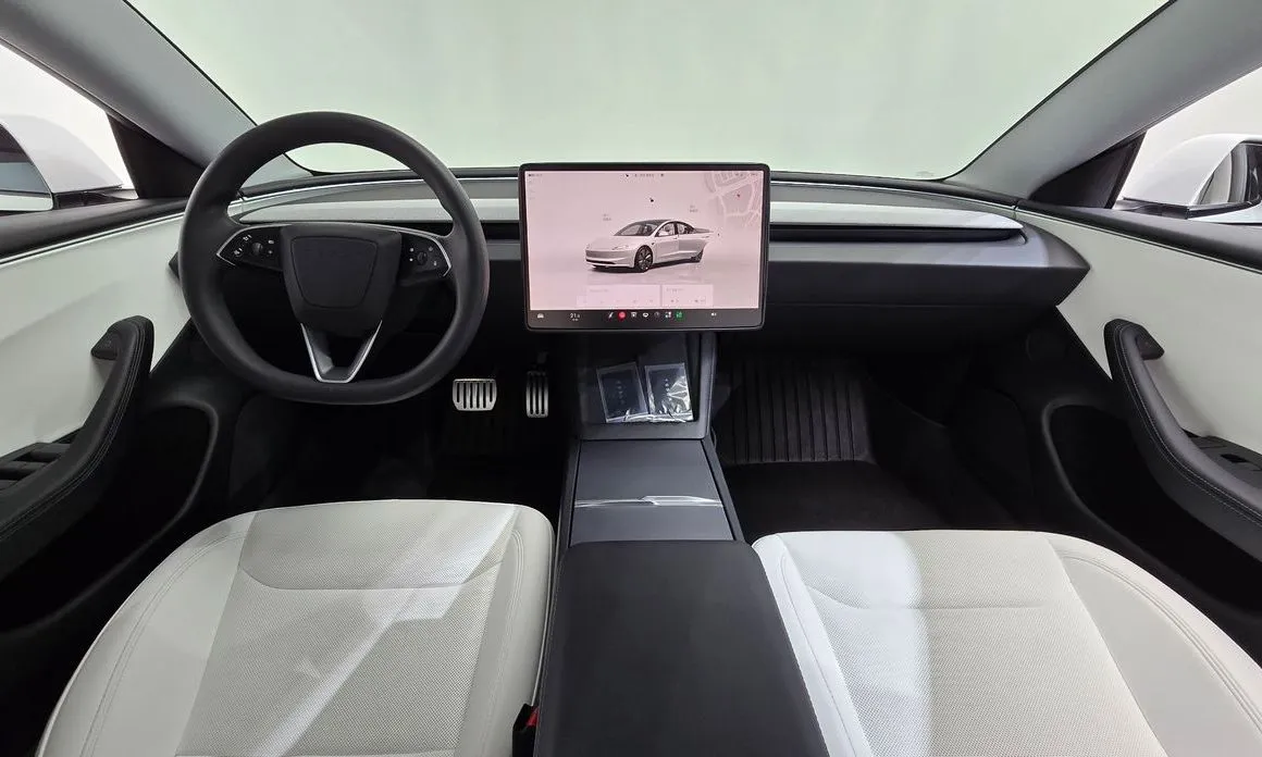 Tesla Model 3 — фото 10