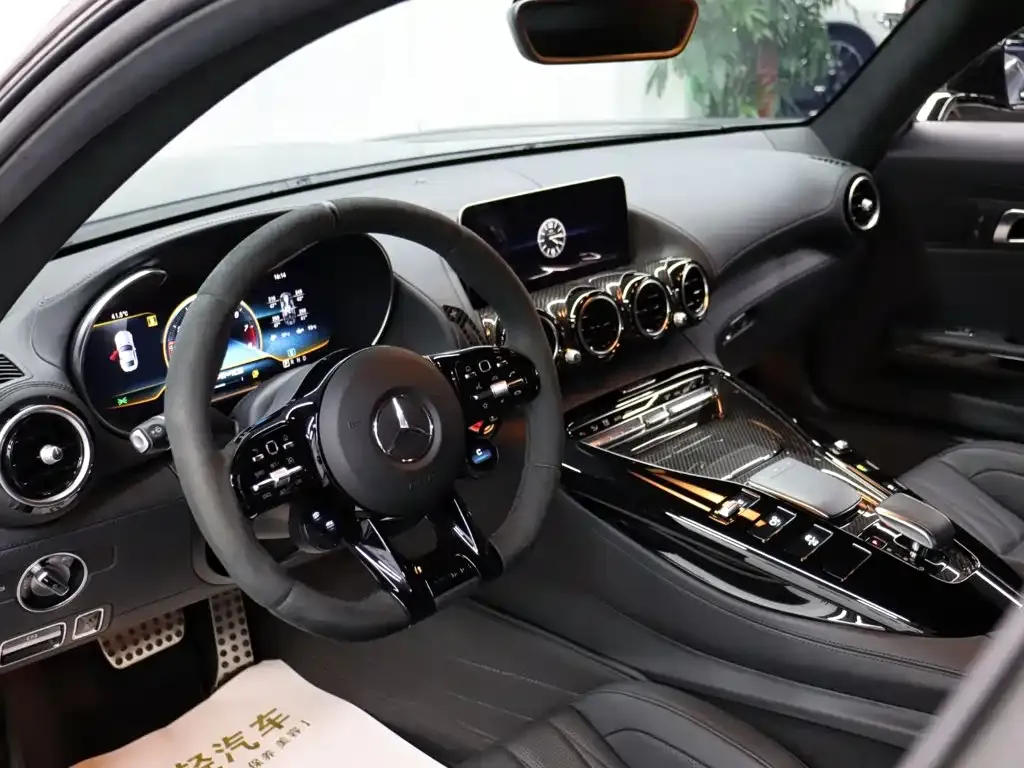 Mercedes-Benz AMG GT — фото 10