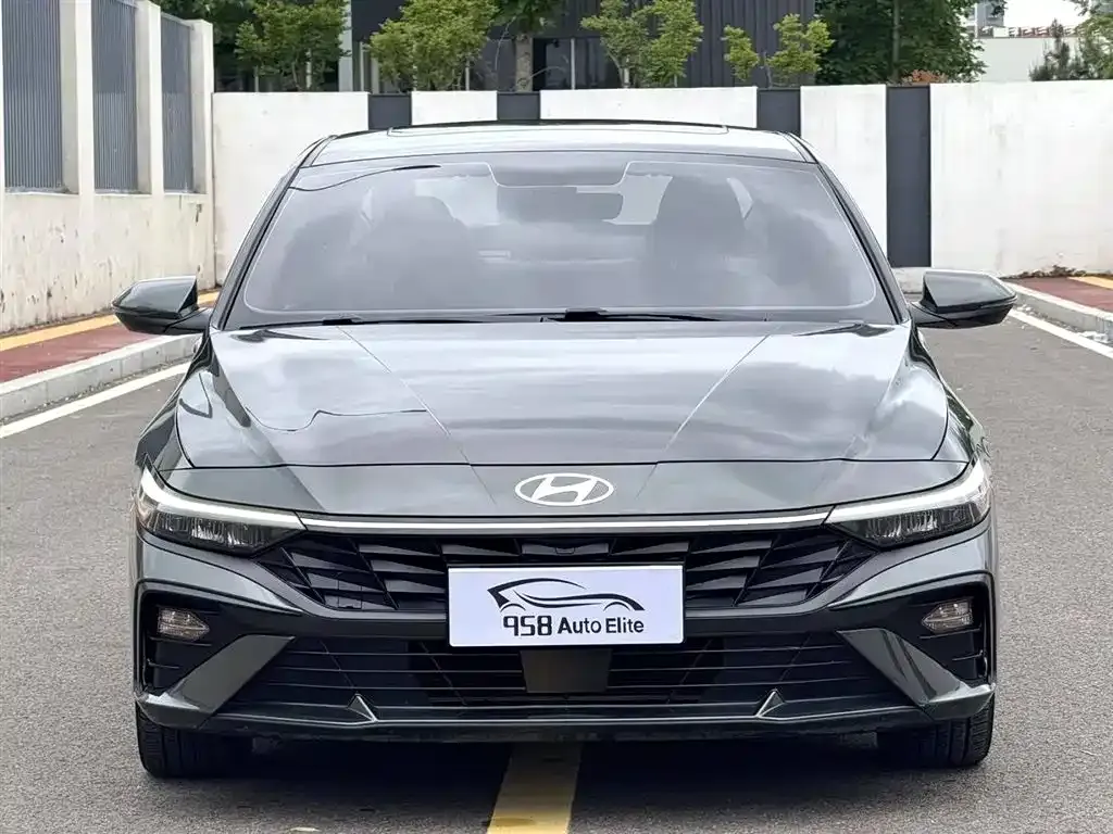 Hyundai Elantra — фото 4