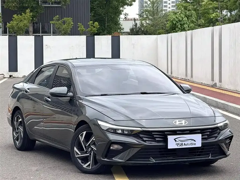 Hyundai Elantra — фото 6