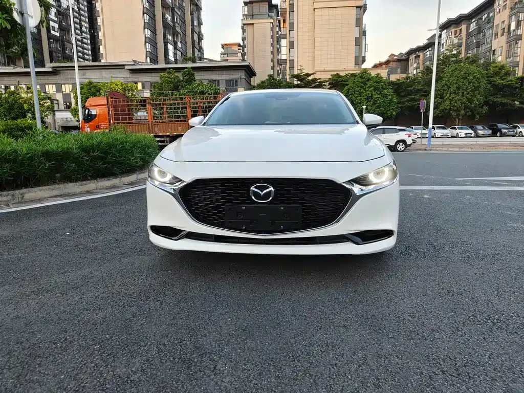 Mazda 3 Axela — фото 7