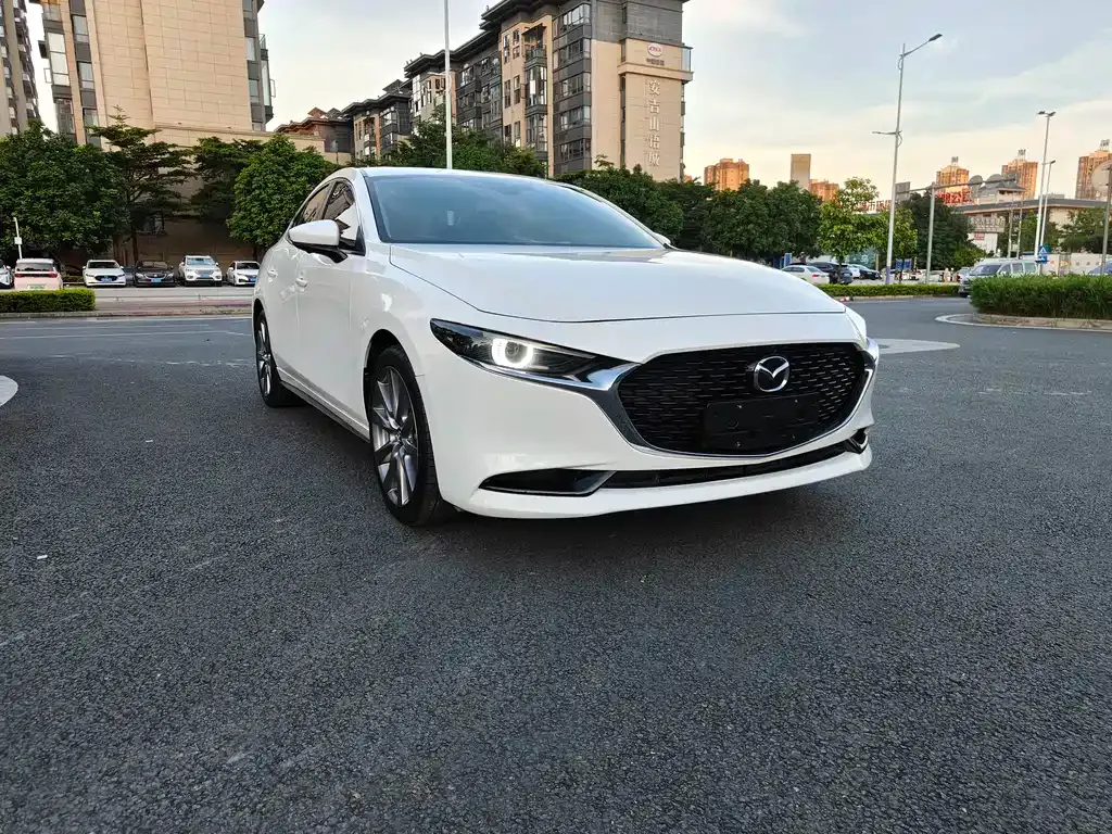 Mazda 3 Axela — фото 9