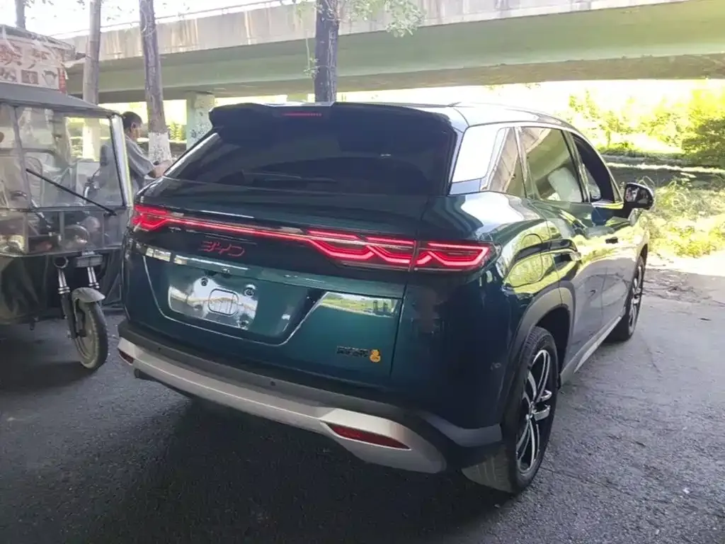 BYD L DM-i — фото 8
