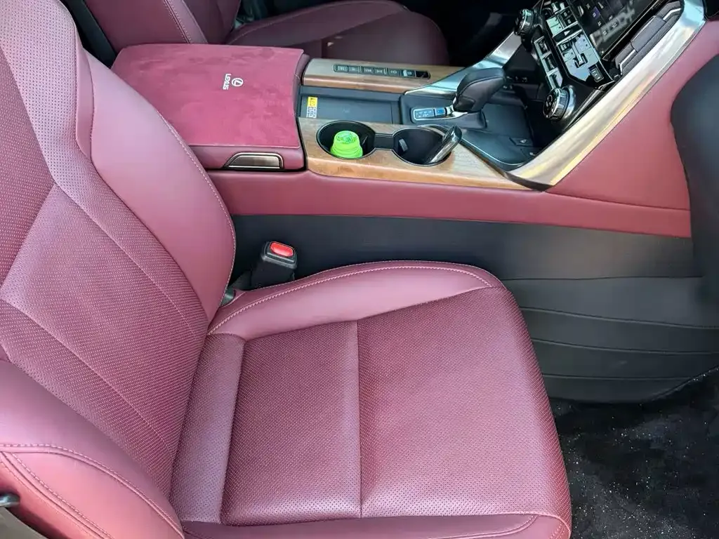 Lexus LX — фото 3
