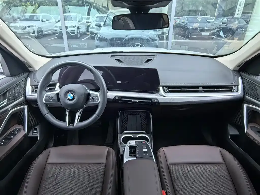 BMW X1 — фото 9