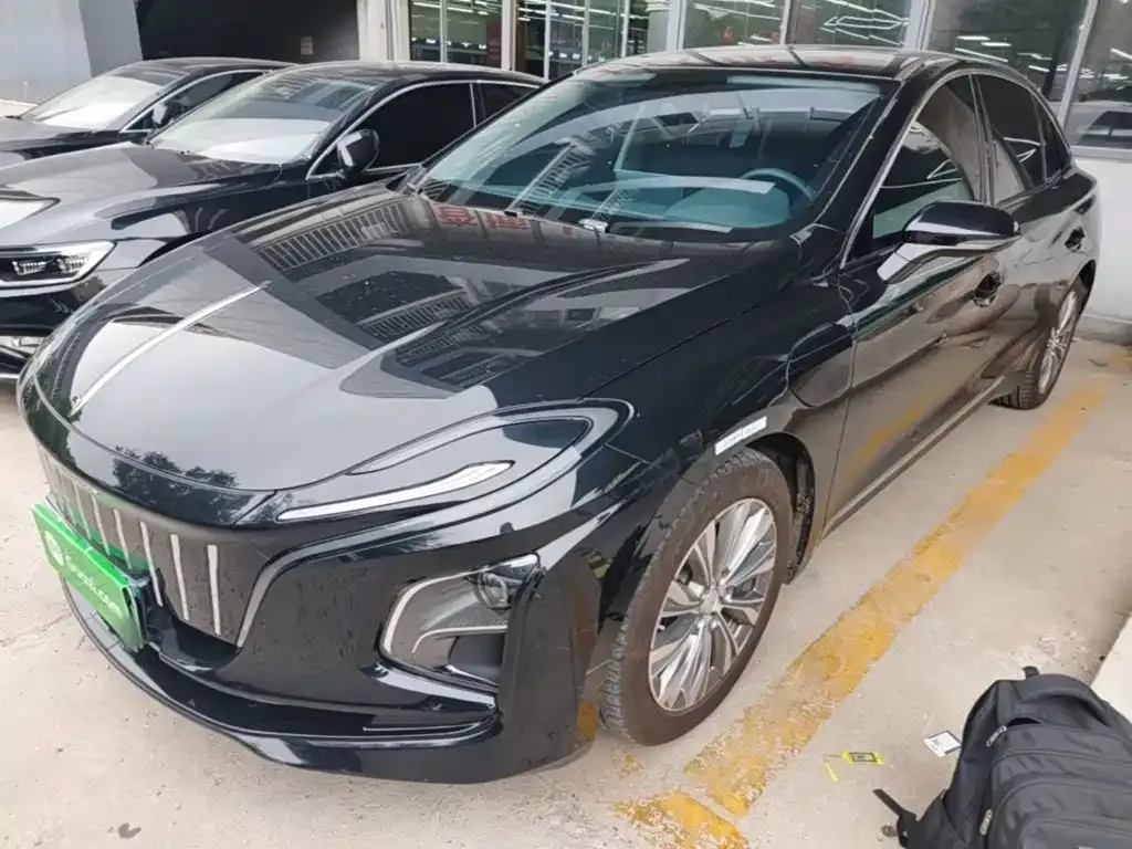 Hongqi E-QM5 — фото 3