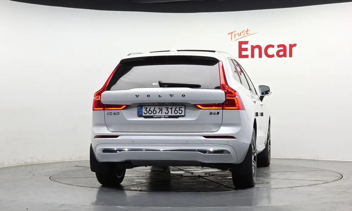Volvo XC60 — фото 4