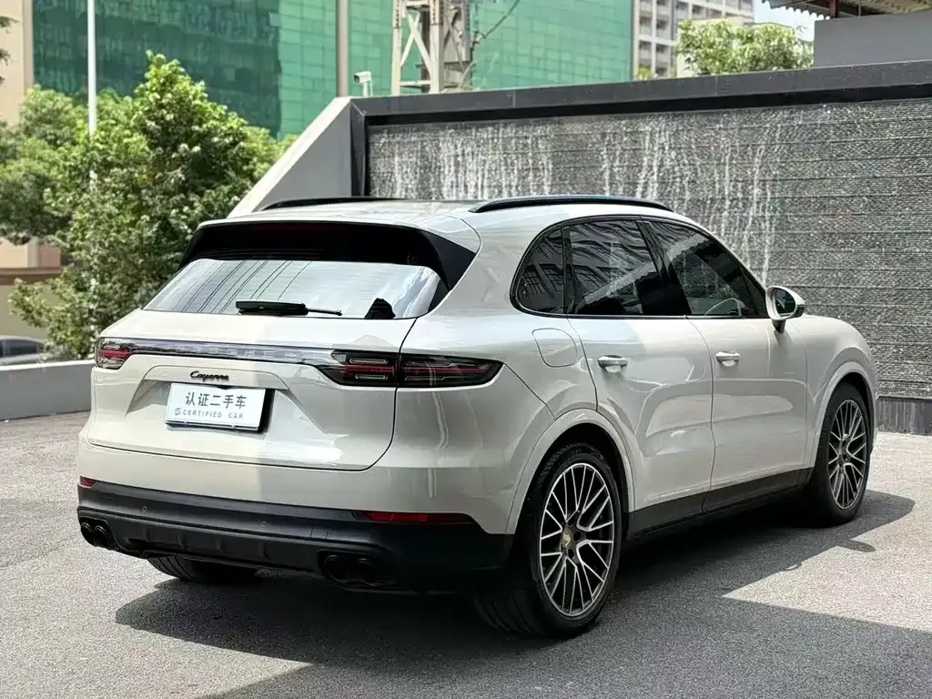 Porsche Cayenne — фото 8