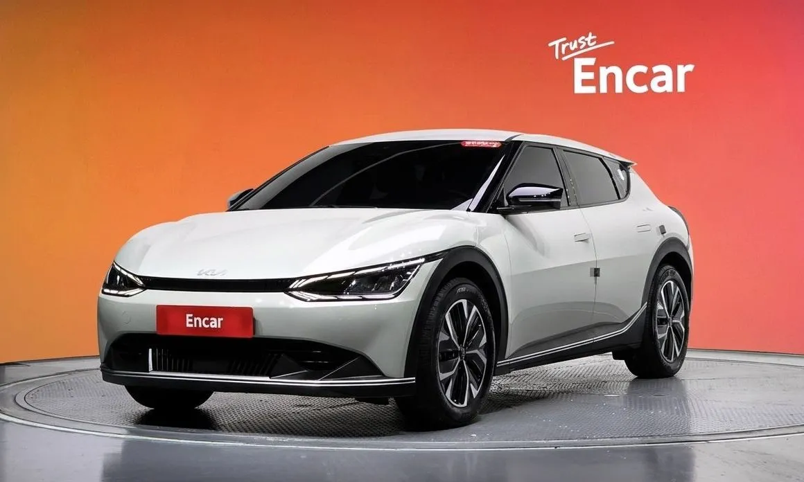 Kia EV6 — фото 1
