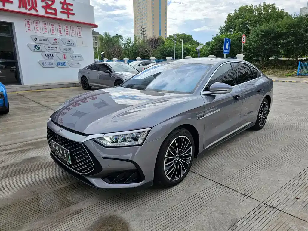 BYD Han — фото 1
